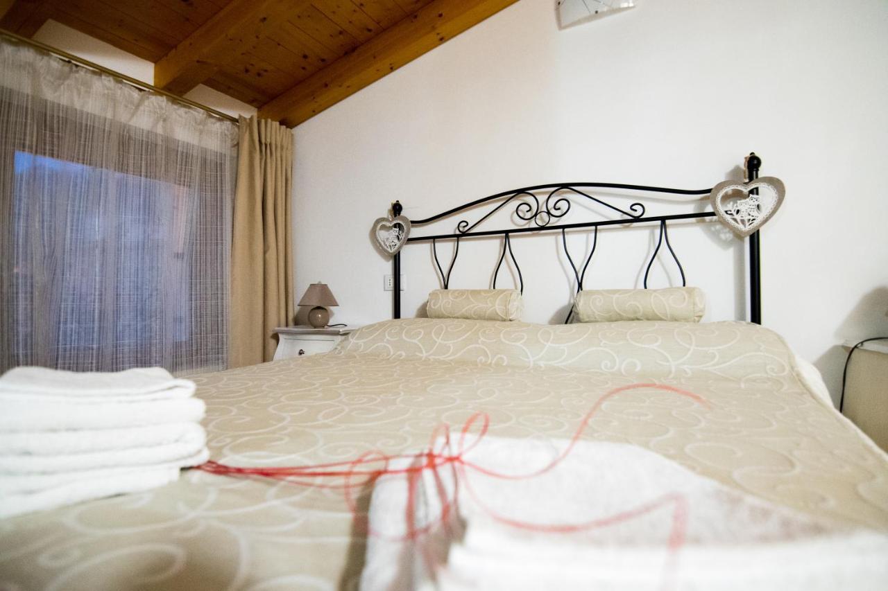 B&B Al Vicolo Di Mezzo Monzambano Ngoại thất bức ảnh