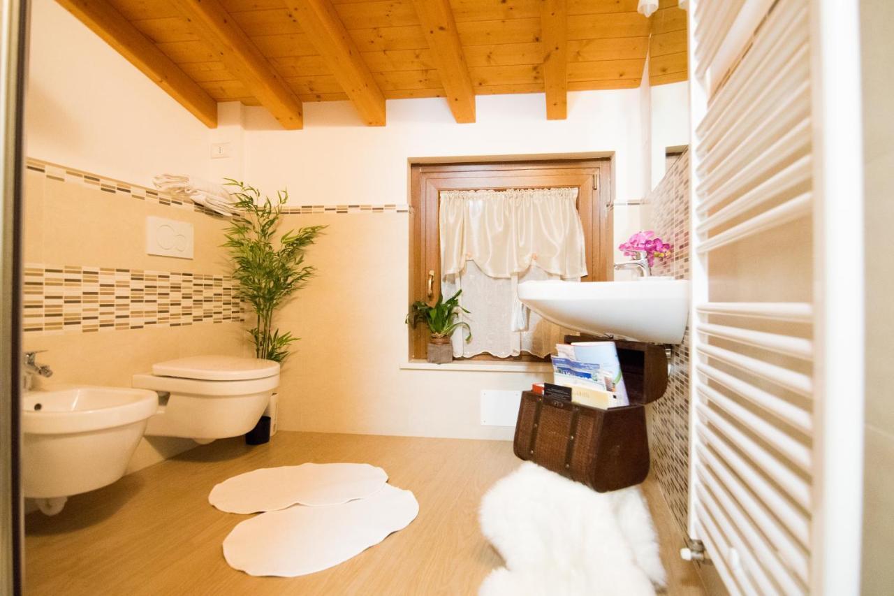 B&B Al Vicolo Di Mezzo Monzambano Ngoại thất bức ảnh